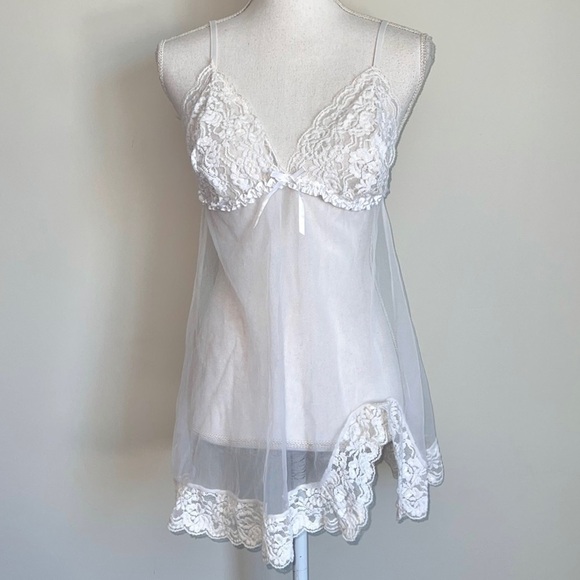 Vintage Etherial Mesh and Lace Babydoll - Picture 3 of 4